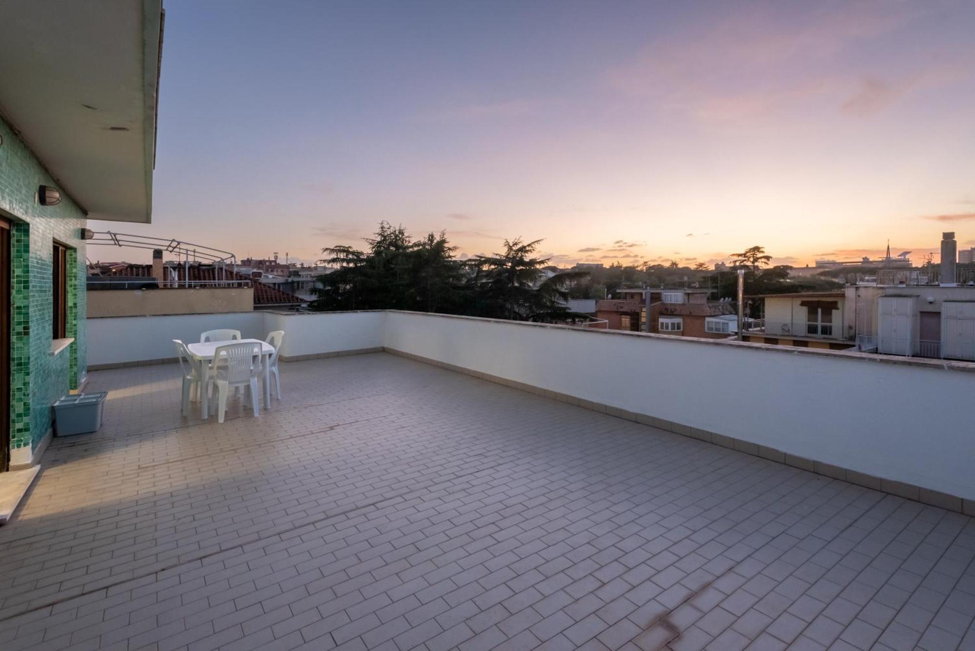Eur - Penthouse Leilighet Roma Eksteriør bilde