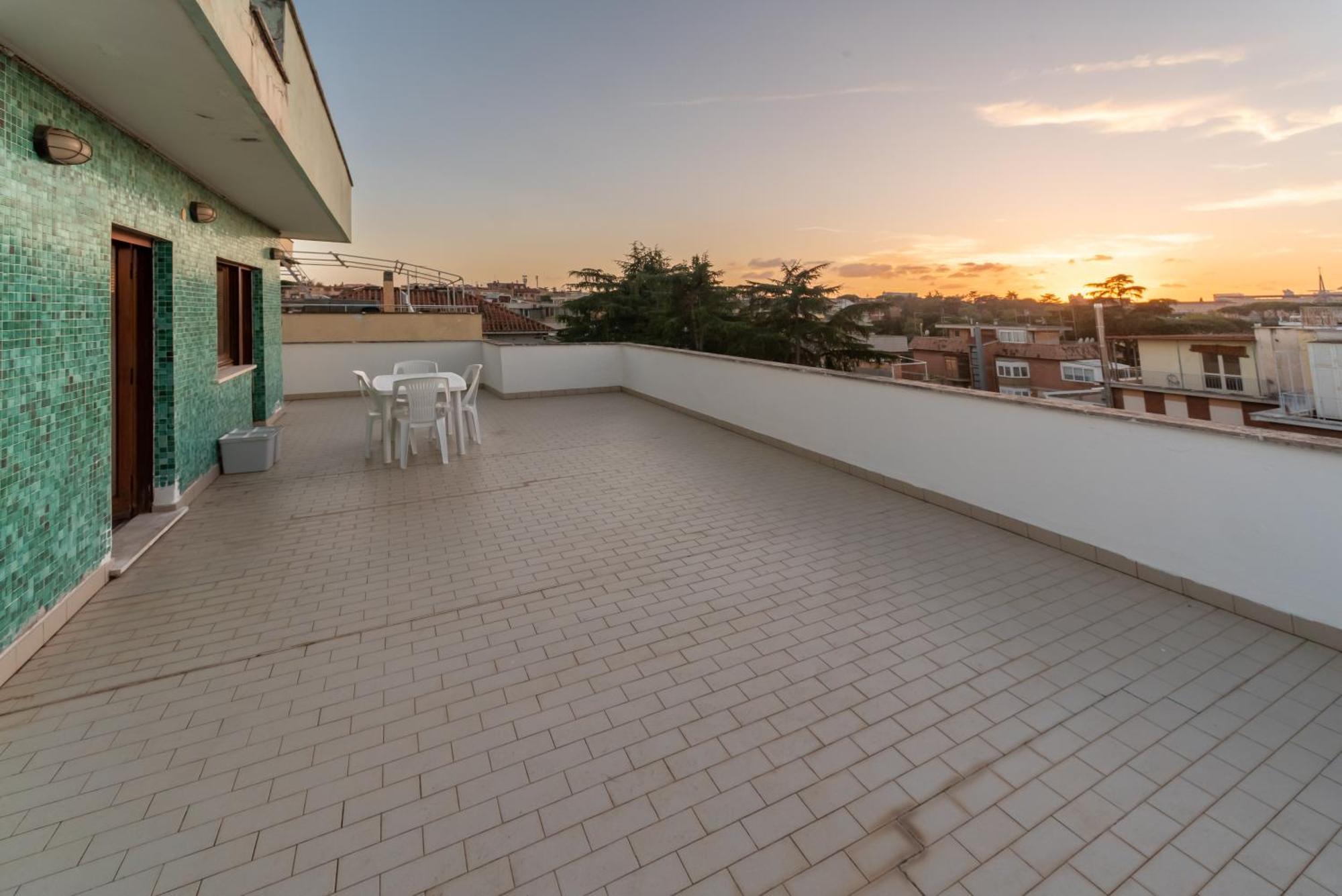 Eur - Penthouse Leilighet Roma Eksteriør bilde